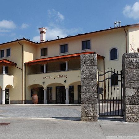 Bed And Breakfast Malovec Divaca Bagian luar foto
