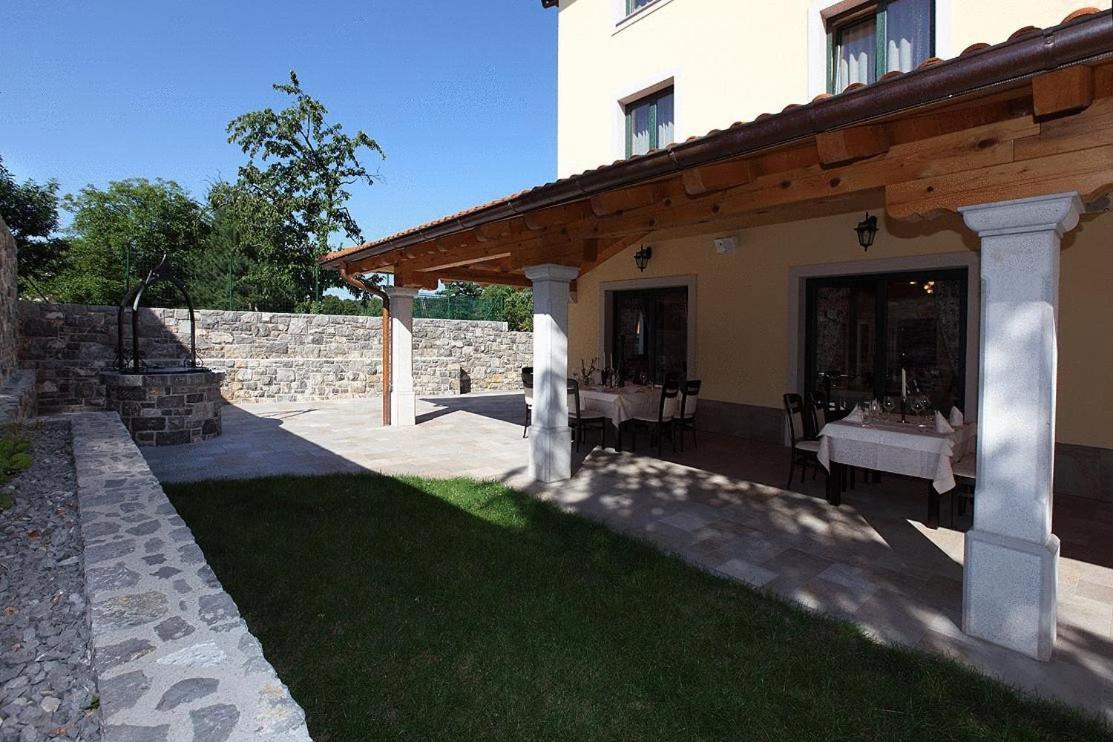 Bed And Breakfast Malovec Divaca Bagian luar foto