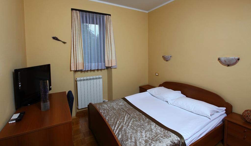 Bed And Breakfast Malovec Divaca Bagian luar foto