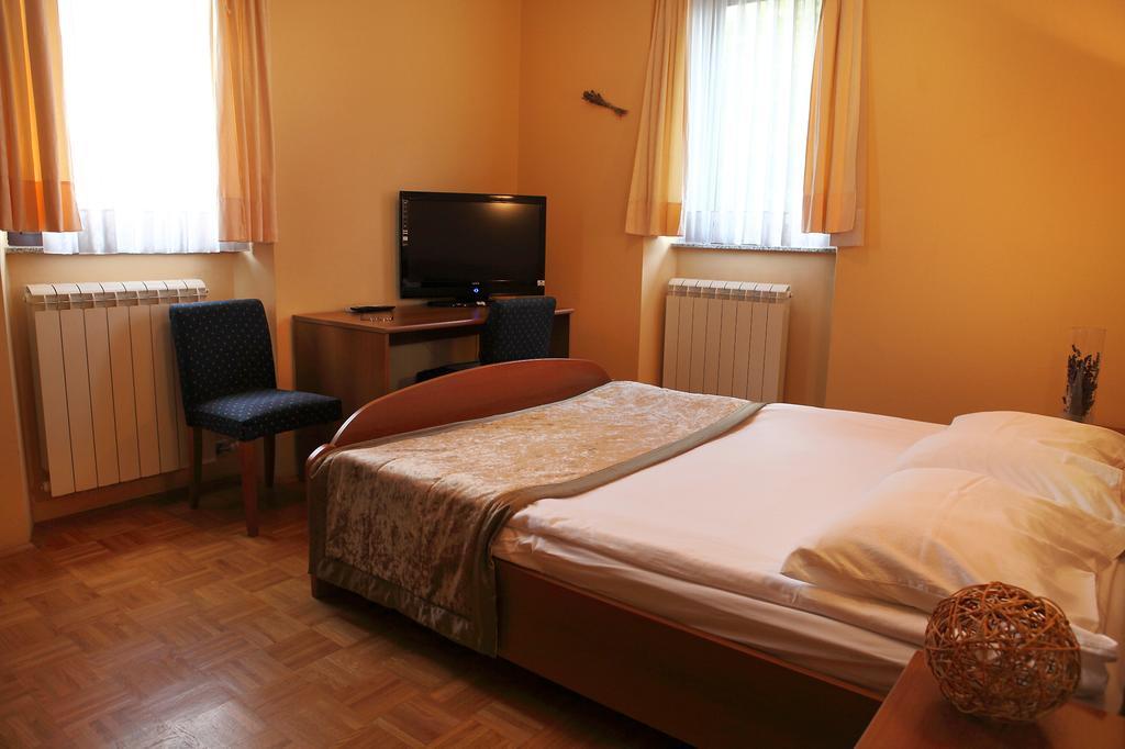 Bed And Breakfast Malovec Divaca Bagian luar foto